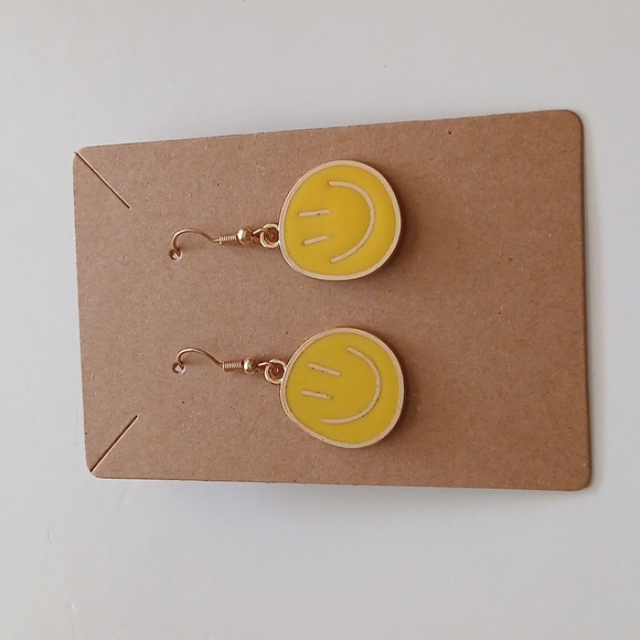 Fashion Jewelry Gold and Yellow Smiley Earrings - Picture 3 of 4
